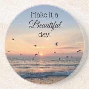 Onderzetter van schoonheidsdagzonnopend strand