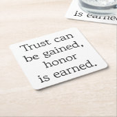 Onderzetter Vertrouwen en eersteklas papier (Schuin)