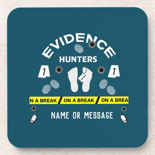 Onderzoekster voor criminalistiek in de forensisch bier onderzetter (Voorkant)