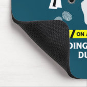 Onderzoekster voor criminalistiek in de forensisch muismat (Hoek)