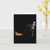 Ondeugend Corgi Dog Fun Skeleton Halloween Kaart (Gele Bloem)