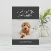 Ondeugend maar schattig grappig Kerst huisdier fot Feestdagenkaart (Staand voorkant)