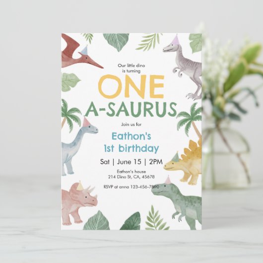 One A Saurus Dinosaur First Birthday Invitation Kaart (Staand voorkant)