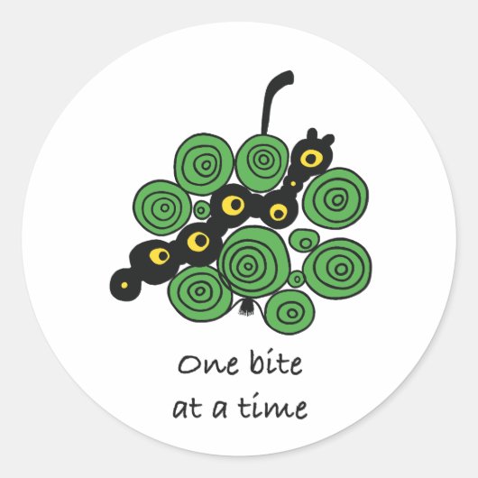 One Bite at a Time Round Sticker – Cute Worm Doodl (Voorkant)