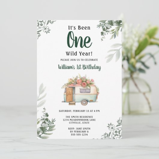 One Camper 1e Verjaardag Camping Uitnodiging (Staand voorkant)