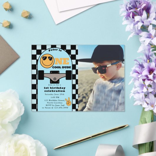 One Cool Dude 1st First Birthday Skateboard Photo Acryl Uitnodigingen (Insitu (Huwelijk))