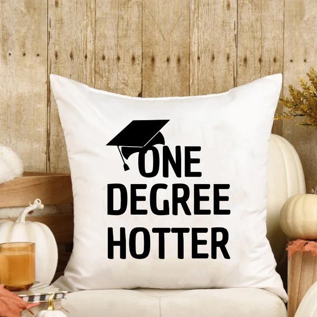 One Degree Hotter Funny Senior Afstuderen Daughter Kussen (One Degree Hotter Funny Senior Graduate Daughter Throw Pillow)