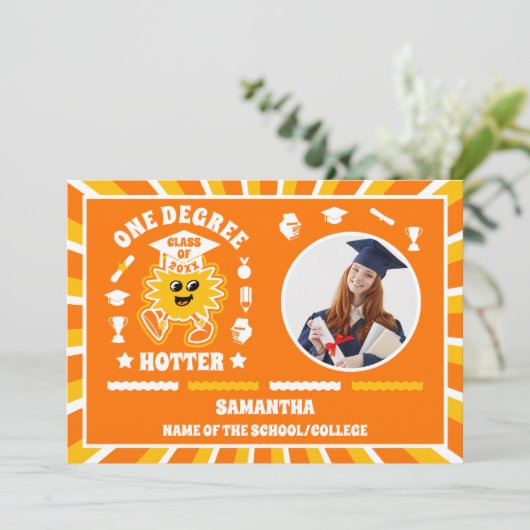 One Degree Hotter Retro 2 Foto Afstuderen Aankondiging (Staand voorkant)