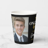 One Degree Hotter - Zwart Goud Afstuderen 2 Foto's Papieren Bekers (Voorkant)