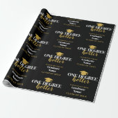 One Degree Hotter - Zwart Goud Afstuderen Script Cadeaupapier (Uitgerold)