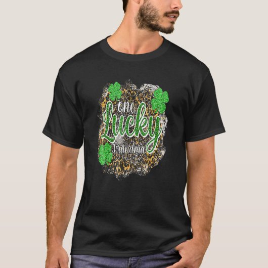 One Grandma very Lucky Leopard Graphic St Patrick T-shirt (Voorkant)