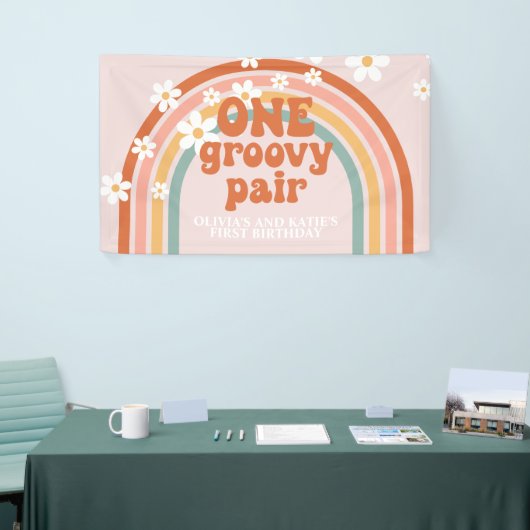 One Groovy Pair Retro Rainbow Twin Verjaardag Spandoek (Beurs)