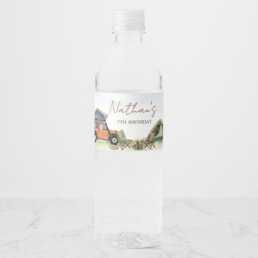 One Happy Camper Camping Boy Birthday Waterfles Etiket (Voorkant)