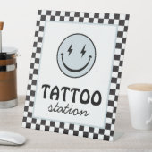 One Happy Dude Happy Face Tattoo Reclamebord Met Voetstuk (Insitu)