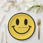 "One Happy Dude" Retro Verjaardagsfeest Papieren Bordje<br><div class="desc">Voeg een uitbarsting van retro plezier toe aan uw feesttafel met deze gedurfde en vrolijke verjaardagspapier borden! Deze borden hebben een geel vrolijk gezicht en de zin "One Happy Dude" en zijn ideaal voor 1e verjaardagsvieringen met een nostalgische twist. Duurzaam en klaar voor het feest, ze zijn er zeker van...</div>