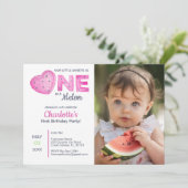 One in a Melon Girl Foto 1e verjaardag Uitnodiging (Staand voorkant)