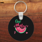 One In A Melon Moeder Zomer Verjaardagsfeestje Mat Sleutelhanger (Voorkant)