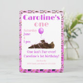 One isn’t fur-ever 1st Birthday Invitation Kaart (Staand voorkant)
