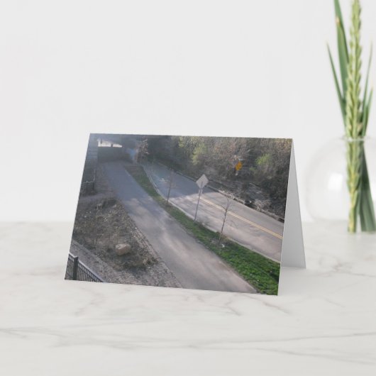 "One Lane Underpass" krijgt een goede Kaart (Voorkant)