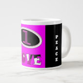 One love brite pink zeg het hardop grote koffiekop (Voorkant rechts)
