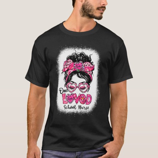 One Loved School Nurse Messy Bun Women Valentine's T-shirt (Voorkant)