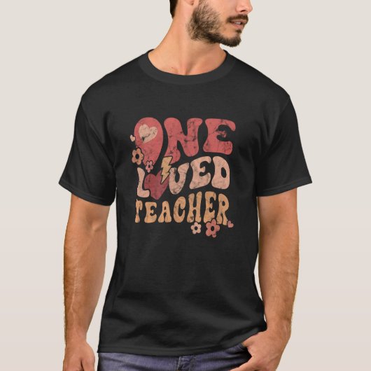 One Loved Teacher Flowers Apples Smile Pink T-shirt (Voorkant)