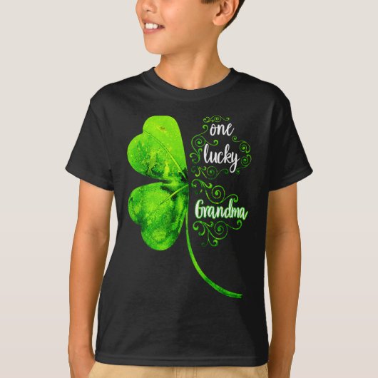 One Lucky Grandma Shamrock Grandma St Patricks Day T-shirt (Voorkant)