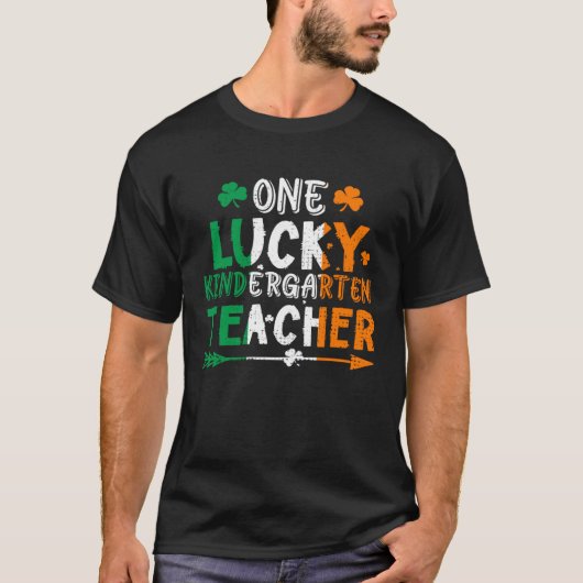 One Lucky Kindergarten Teacher St Patricks Day Iri T-shirt (Voorkant)