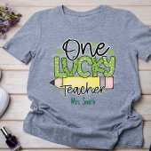 "One Lucky Teacher" gepersonaliseerd T-shirt ✏️