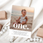 One Photo First Birthday Invitation Kaart<br><div class="desc">Een simpele uitnodiging voor de eerste verjaardag met je eigen foto en de woorden 'één' boven aan.</div>