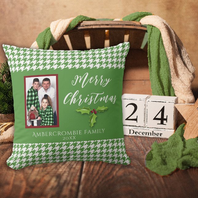 One Photo Holiday Green en White Houndstooth Kussen (Lovely green houndstooth Christmas pillow for your holidays.)