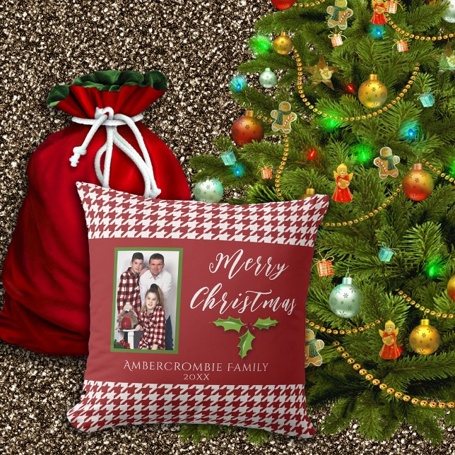 One Photo Holiday Red and White Houndstooth Kussen (Houndstooth red pillow for your holidays.)