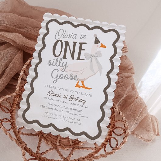 One Silly Goose Beige Bow 1st Birthday Kaart