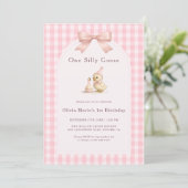 One Silly Goose Gingham Pink Bow Girl 1st Birthday Kaart (Staand voorkant)