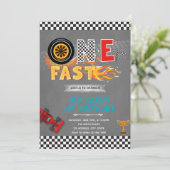 ONE snelle verjaardagsfeest uitnodiging (Staand voorkant)