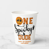 One Spooky Dude Basketball Boys Read Kids Verjaard Papieren Bekers (Achterkant)