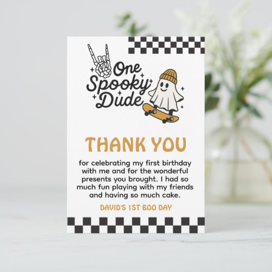 One Spooky Dude Halloween Verjaardag Bedankkaart (Staand voorkant)