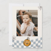 One Spooky Dude Pumpkin Hallowen 1st Birthday Kaart (Achterkant)