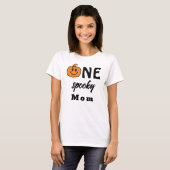 One Spooky Mom Halloween Matching Family T-shirt (Voorkant volledig)