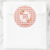 One Sweet Peach 1e verjaardag Rustieke Gingham Ronde Sticker (Tas)