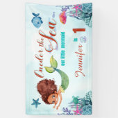 Oneder het Zee Bruine Zeemeermin Meisjes 1e Verjaa Spandoek (Verticaal)