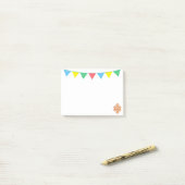 Oneindige knoop & meer gekleurde vlaggen post-it® notes (Op bureau)
