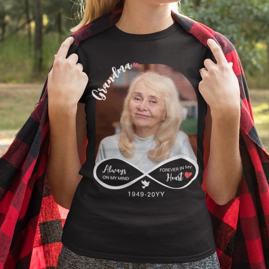 Oneindigheid altijd in mijn gedachten Foto Oma Mem T-shirt