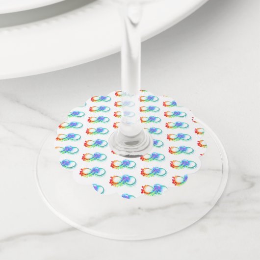 Oneindigheid met regenboogkwal wijnglaslabel (Dichtbij)