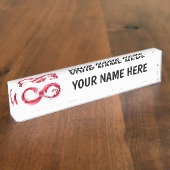 Oneindigheid met rode wijn naambordje (Zijkant)