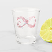 Oneindigheid met rode wijn shot glas (Achterkant)