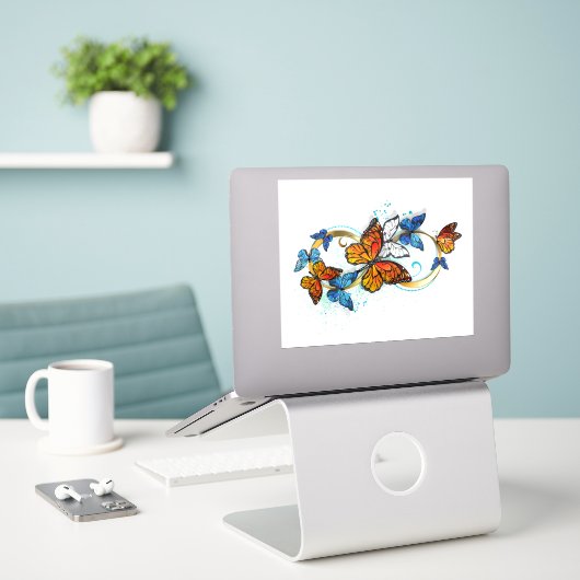 Oneindigheid van Monarch Vlinders Sticker (Laptop op bureau)
