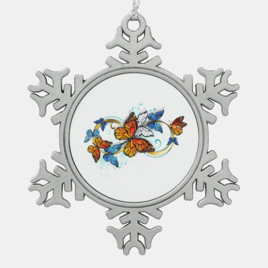 Oneindigheid van Monarch Vlinders Tin Sneeuwvlok Ornament (Voorkant)