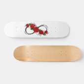Oneindigheidssymbool met rode rozen persoonlijk skateboard (Horizontaal)