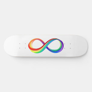Oneindigheidssymbool van de regenboog in lagen persoonlijk skateboard